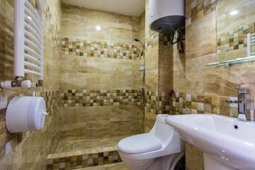 Фото номера Двухместный номер с 1 кроватью и видом на бассейн Отель Hotel Griff Inn г. Bazalet&#39;i 10