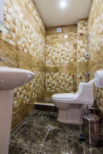 Фото номера Двухместный номер Делюкс с 2 отдельными кроватями Отель Hotel Griff Inn г. Bazalet&#39;i 2